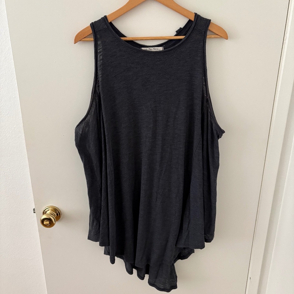 Free People Aria Tunic in Gray Size Large. Soft and loose.